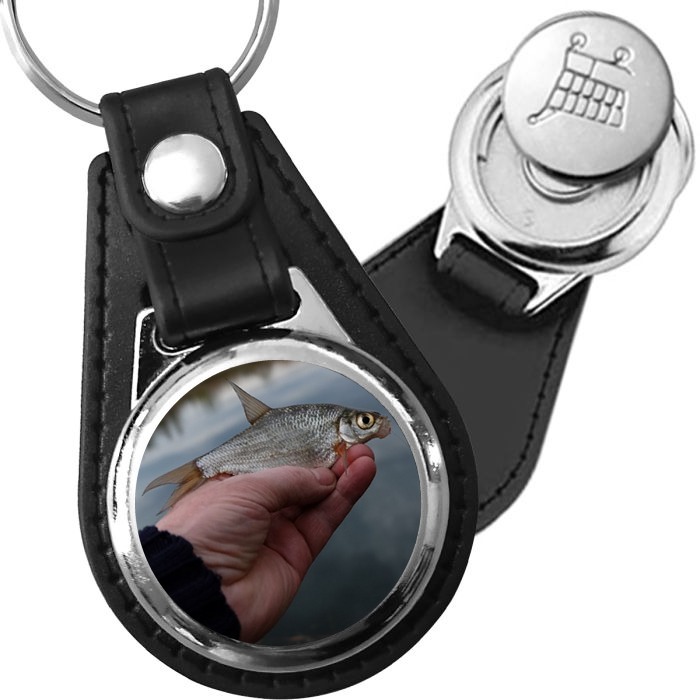 Porte-clé cuir avec médaillon poisson Brochet