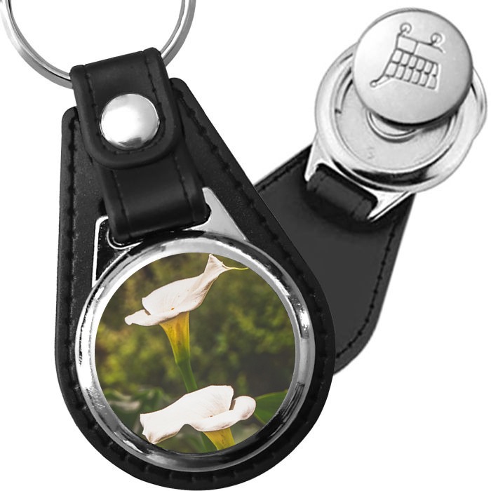 Porte-clé cuir avec médaillon fleur Calla