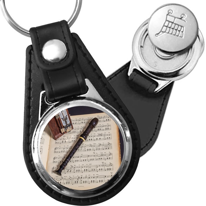 Porte-clé cuir avec médaillon instrument Flûte à Bec