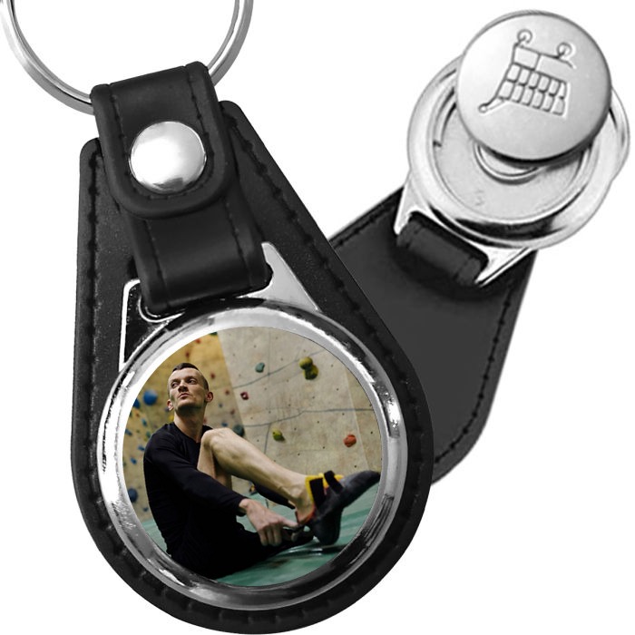 Porte-clé cuir avec médaillon sport Lancer du Poids