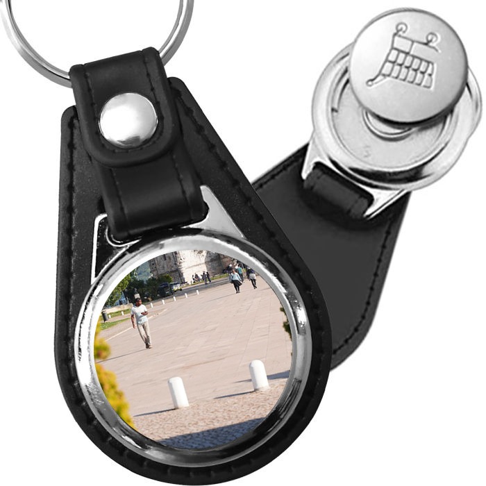 Porte-clé cuir avec médaillon ville Lisbonne
