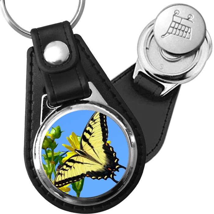 Porte-clé cuir avec médaillon insecte Machaon