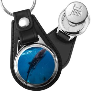 Porte-clé cuir avec médaillon poisson Requin-baleine