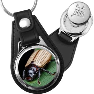 Porte-clé cuir avec médaillon insecte Scarabée