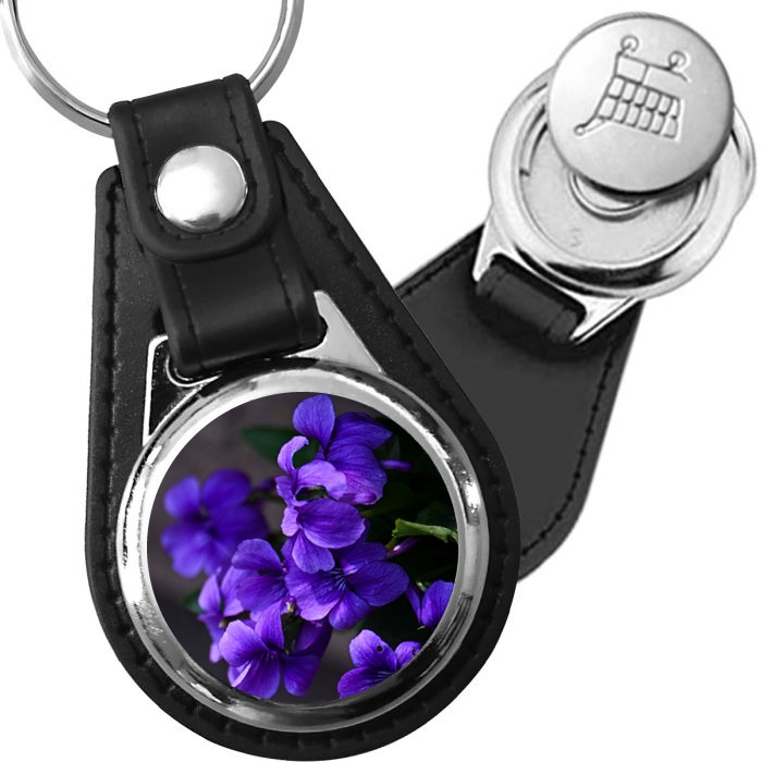 Porte-clé cuir avec médaillon fleur Violette